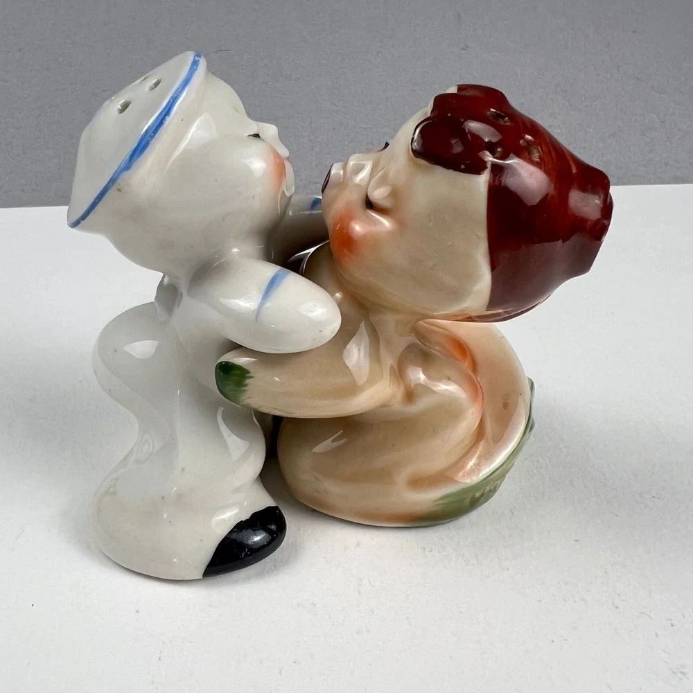 VTG Van Tellingen Salt Pepper Shakers 1940s Mermaid Sailor Kissing Ceramic 4in